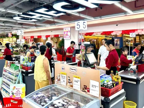 Tháng 8/2025: Sức mua cải thiện, một doanh nghiệp VN30 tăng tốc mở rộng tại nông thôn