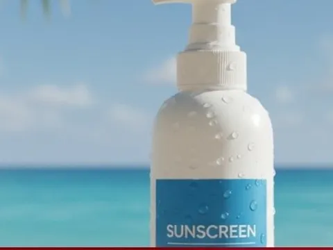 Yêu cầu tiêu hủy kem chống nắng ghi SPF 50+ nhưng kiểm nghiệm chỉ đạt SPF 12,7