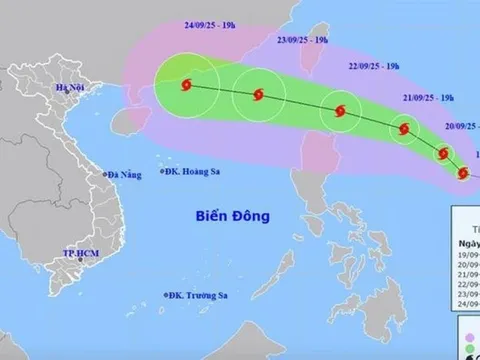 Bão Ragasa tiến vào Biển Đông có thể mạnh lên thành siêu bão