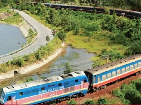 Giá đắt hơn năm ngoái, 22.000 vé tàu Tết 2026 vẫn bán hết chỉ trong buổi sáng