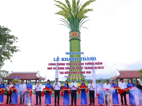 Khánh thành Khu tưởng niệm thanh niên xung phong hy sinh tại bến phà Long Đại