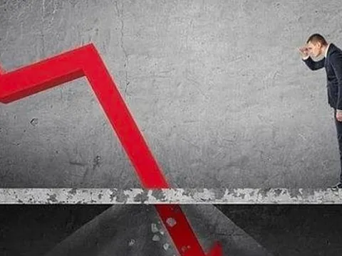 Góc nhìn chuyên gia: Không loại trừ khả năng VN-Index "thủng" 1.600 điểm, đặt quản trị rủi ro lên hàng đầu