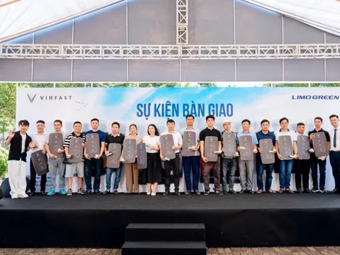 250 chiếc VinFast Limo Green đồng loạt bàn giao khắp 3 miền