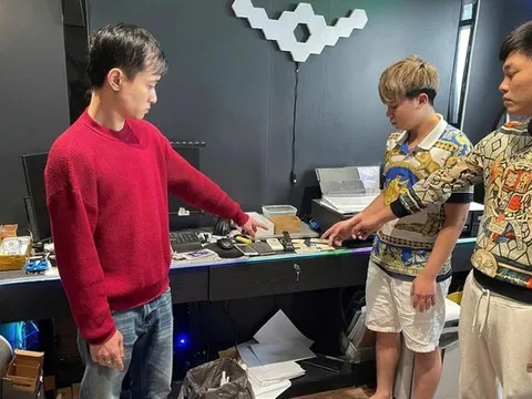 Bắt, khám xét nơi ở của Nguyễn Phi Định