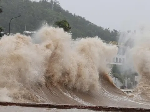 Siêu bão Ragasa có dấu hiệu suy yếu, tâm mưa tập trung ở loạt tỉnh miền Bắc