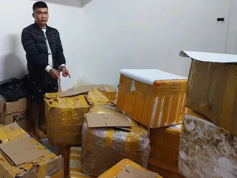 Khám xét phòng trọ, bắt giữ Trần Huy Thắng, thu giữ hàng loạt vũ khí nóng