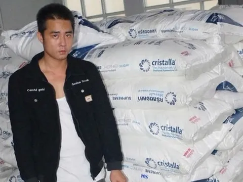 Kiểm tra container, Công an TP HCM bắt ngay tài xế