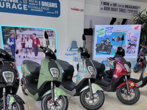 Khách Việt tăng mua xe máy điện