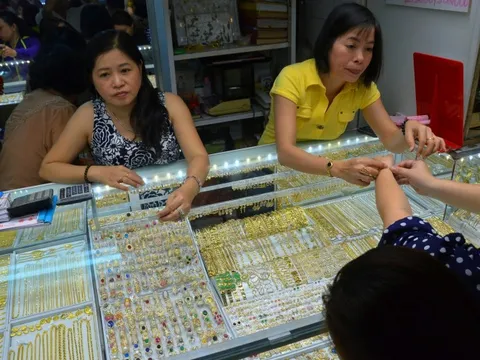 Giá vàng hôm nay, 24-9: Tiếp nối đà tăng