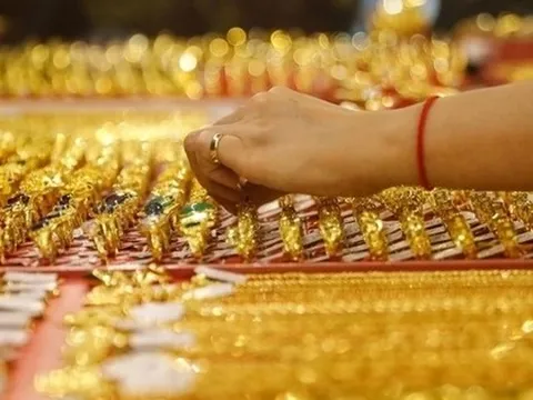 Doanh nghiệp vàng kêu khó vì "3 chữ"