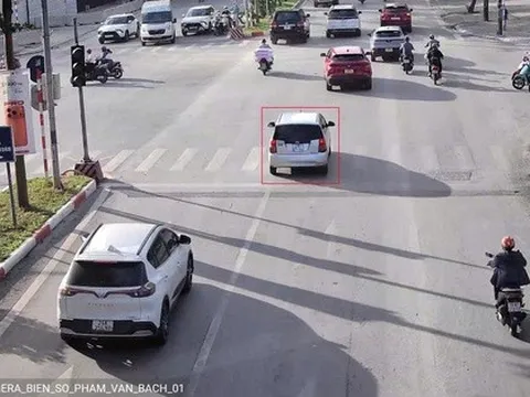 Chỉ nửa ngày thí điểm, camera AI phát hiện 1.452 xe vượt đèn đỏ trên một tuyến phố