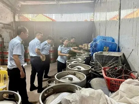 Công an điều tra vụ sản xuất bia hơi giả mạo nhãn hiệu