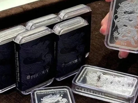 Giá bạc biến động nhẹ sau khi đạt đỉnh