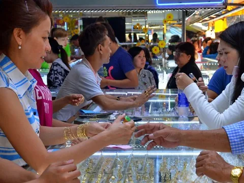 Giá vàng hôm nay, 25-9: Giá vàng thế giới bị bán tháo