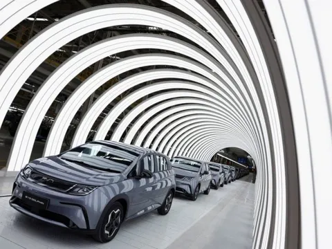 Buồn của nền kinh tế lớn thứ 2 ĐNÁ: Doanh số xe điện toàn thị trường không bằng 1 mình VinFast ở Việt Nam, cuộc chiến giảm giá nguy cơ bùng nổ cuối năm