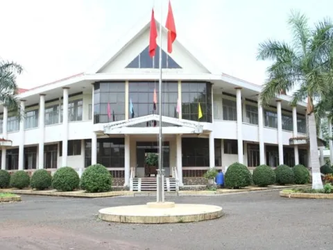 Một doanh nghiệp liên quan doanh nhân Ngô Văn Hùng bị hủy tư cách công ty đại chúng