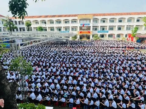 Vụ học sinh không học kỹ năng phải đón về trước 15 giờ: Hiệu trưởng lên tiếng