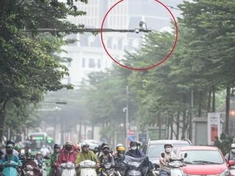 Hình ảnh giao thông khác lạ trên tuyến đường có camera AI giám sát
