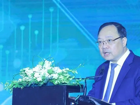 Sắp tới, người Việt Nam đi du lịch Trung Quốc, Hàn Quốc, Singapore, Ấn Độ, Đài Loan sẽ không phải đổi ngoại tệ, có thể sử dụng trực tiếp tài khoản ngân hàng trong nước để thanh toán