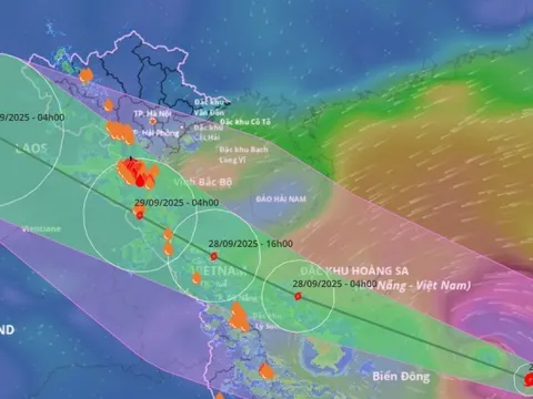 Diễn biến mới bão số 10, vùng ảnh hưởng mở rộng tới Huế
