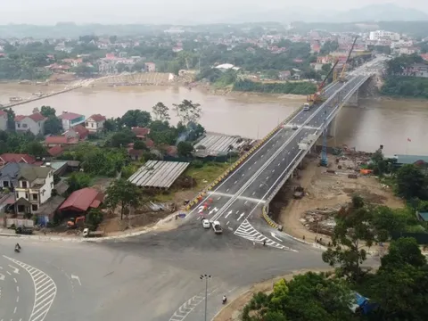 Cầu Phong Châu hoàn thành vượt tiến độ, mở ra kỳ vọng mới