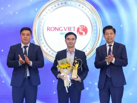 Chứng khoán Rồng Việt được vinh danh tại Diễn đàn cấp cao Cố vấn tài chính 2025