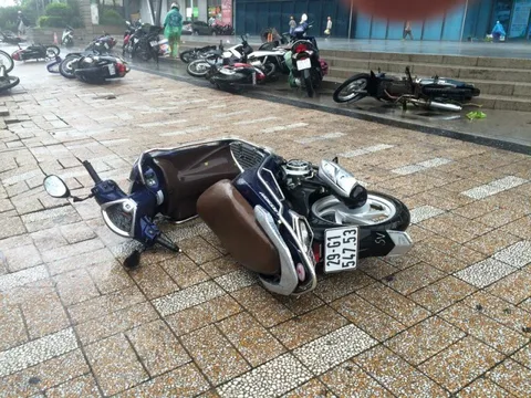 Tin mới nhất về cơn bão số 10: Miền Bắc, miền Trung sẽ có mưa to, gió mạnh đến mức nào?