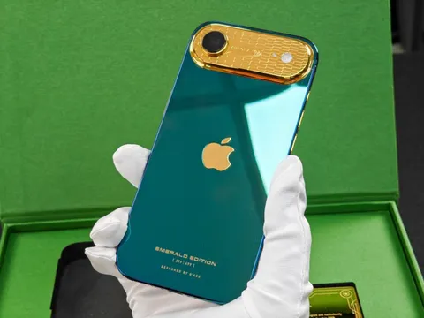 iPhone Air đã có phiên bản giới hạn sau khi mở bán được 1 tuần: Mạ xanh ngọc lục bảo, do nghệ nhân Việt chế tác