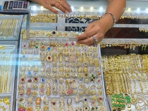 Giá vàng hôm nay 28-9: Đồng loạt dự báo tăng tiếp