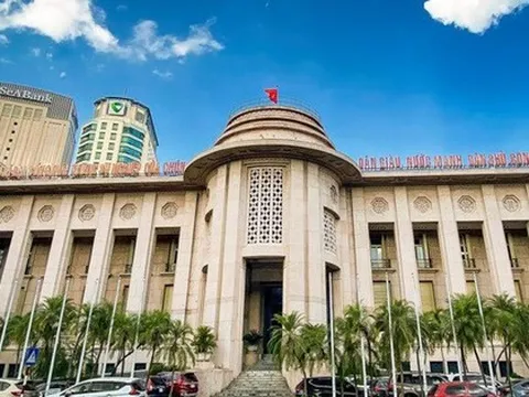 Lãi suất VND liên ngân hàng tăng mạnh, Ngân hàng Nhà nước chuyển sang trạng thái bơm ròng thanh khoản