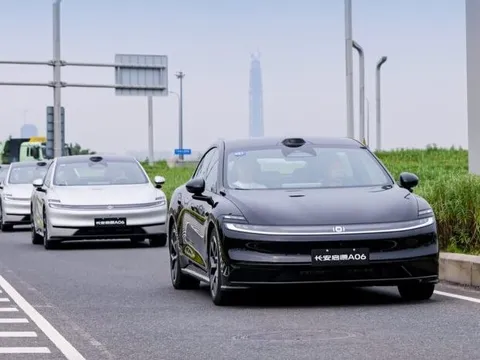 Hãng xe xây nhà máy tại Huế ra mắt sedan điện sạc nhanh trong 12 phút: Một lần sạc đi 630 km, giá khởi điểm hơn 400 triệu đồng