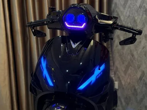 Người dùng khoe xe điện VinFast cá nhân hóa cực mạnh, dân mạng choáng: '1 đồng tiền xe, 5 đồng tiền độ'