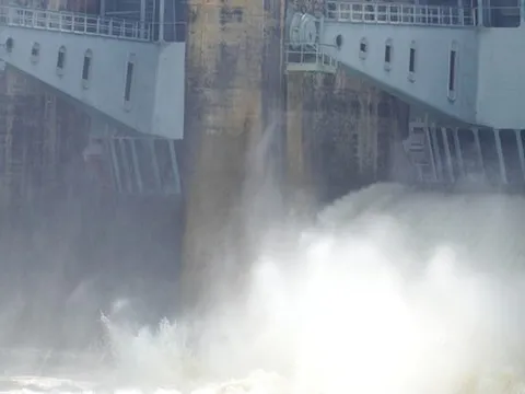 13 giờ chiều nay 30-9, hồ thủy điện Trị An xả lũ, cảnh báo ngập ven sông ở Đồng Nai và TP HCM