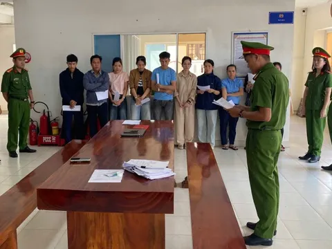 Tạm giam thư kí Nguyễn Thị Hạnh sinh năm 1999