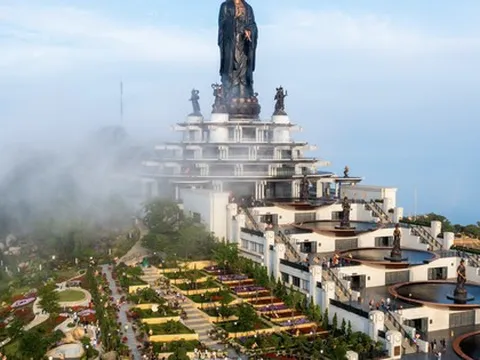 Khu du lịch đón gần 3 triệu khách mỗi năm thông báo dừng hoạt động leo núi, dã ngoại do ảnh hưởng mưa bão