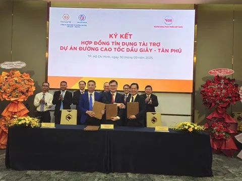 THACO, Tập đoàn Sơn Hải chuẩn bị vay 100.000 tỷ đồng từ ngân hàng để thực hiện nhiều dự án hạ tầng giao thông cả nước