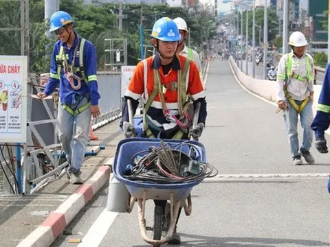 Cận cảnh cầu Bình Triệu 1 cao thêm 1,08 m