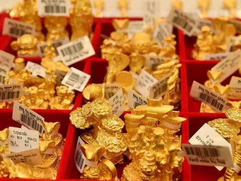 Sáng 1/10, giá vàng nhẫn, vàng miếng vọt tăng, tiếp tục lập đỉnh mới