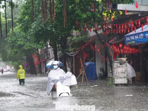 Trời nắng đẹp, Hà Nội vẫn còn 7 điểm ngập sâu