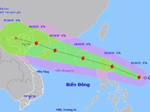 CẬP NHẬT: Bão MATMO sẽ đi vào Biển Đông trở thành cơn bão BÃO SỐ 11, giật CẤP 15 và tiếp tục mạnh thêm