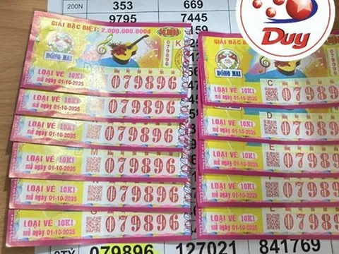 Một thợ bạc tại TP HCM trúng 11 tờ vé số giải độc đắc