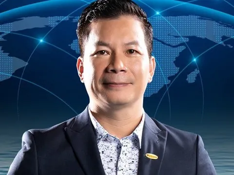 Công ty blockchain của Shark Hưng bắt tay với một công ty đấu giá cổ vật từng số hóa bình gốm sứ thời Càn Long