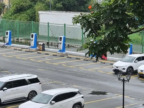 Cơ chế đặc thù triển khai trạm sạc xe điện ở TPHCM