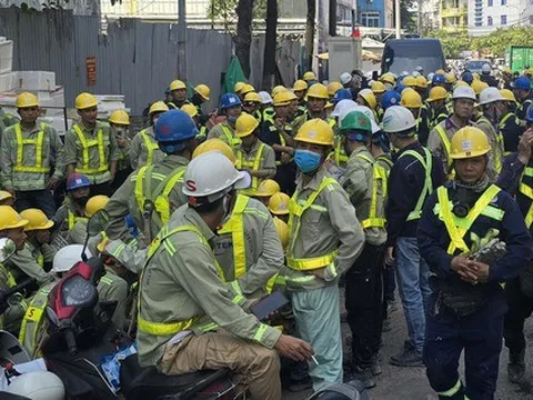 Cháy tại công trường cao ốc phức hợp Nguyễn Kim, hàng trăm công nhân sơ tán khẩn cấp