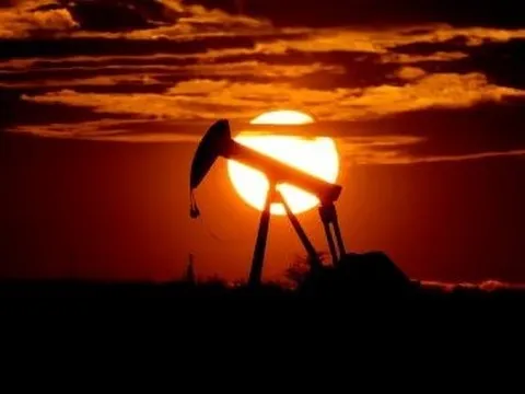 Ông Putin: 'Nếu không có dầu thô của Nga, giá dầu sẽ tăng vọt lên 100 USD/thùng'