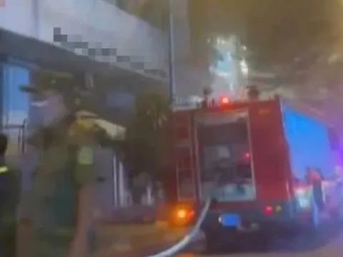 Hà Nội: Cháy phòng giao dịch ngân hàng ở đường Thụy Khuê