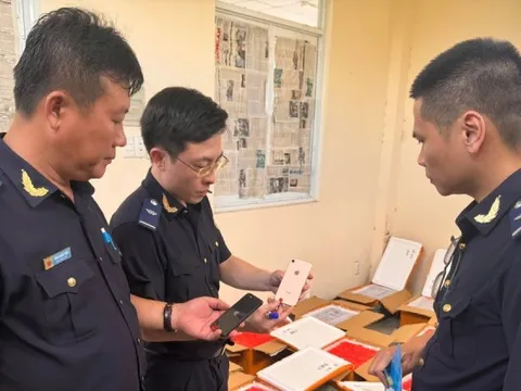 Bắt giữ gần 5.000 điện thoại iPhone, OPPO 'tuồn' lậu vào Việt Nam