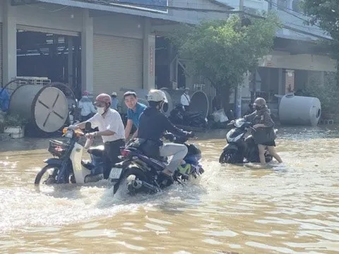 Đỉnh lũ ở miền Tây nguy cơ vượt mức lịch sử, cảnh báo ngập nhiều nơi