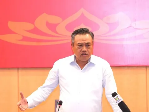 Chủ tịch Hà Nội yêu cầu thông tin liên tục các 'điểm nóng' ngập úng