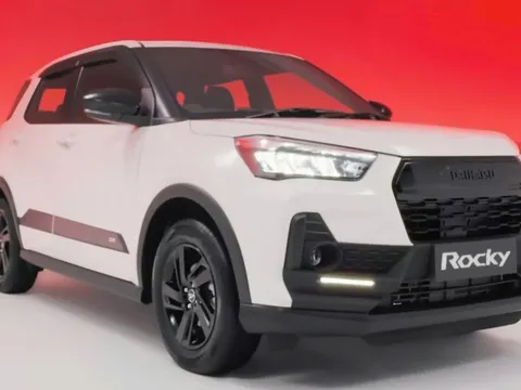 'Người anh em' của Toyota Raize có bản độ cực chất: Đầu xe hầm hố, cản trước mới, mâm sơn đen, động cơ không đổi